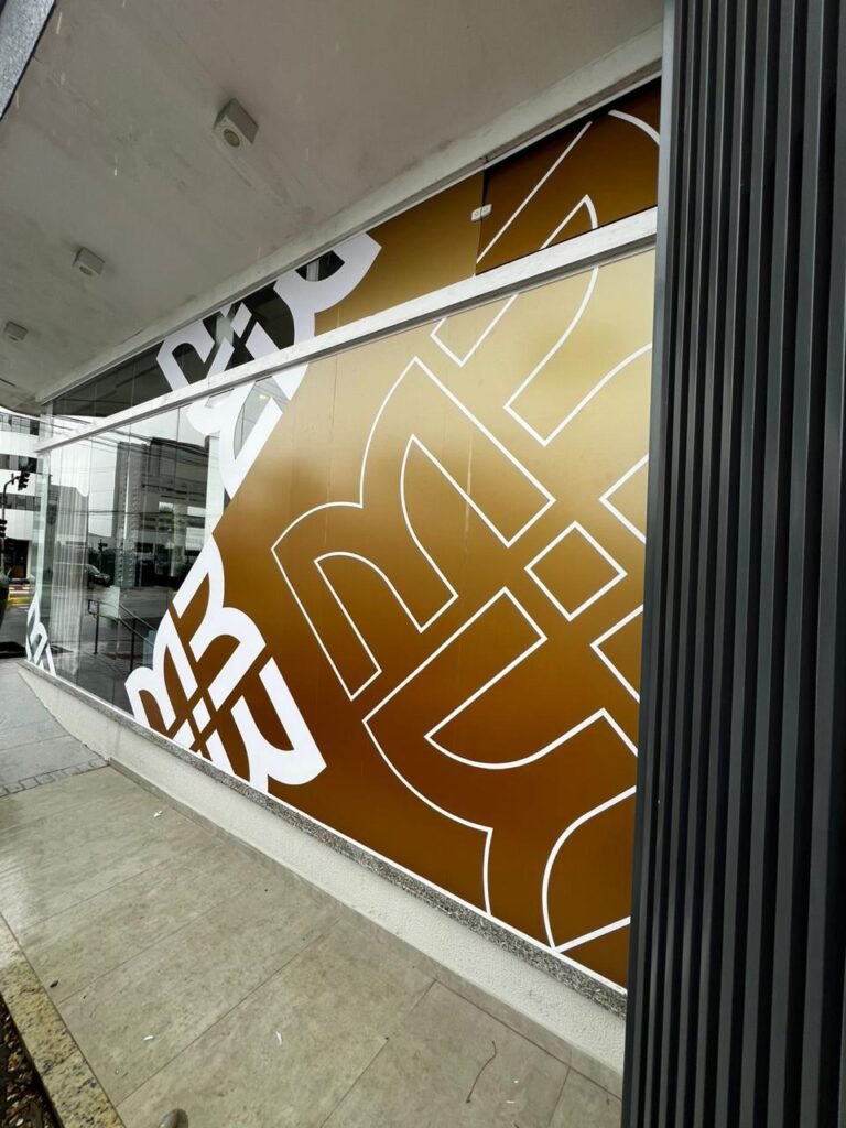 Adesivo personalizado em Balneário Camboriú e Região