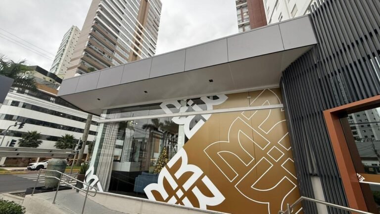 Adesivo personalizado em Balneário Camboriú e Região