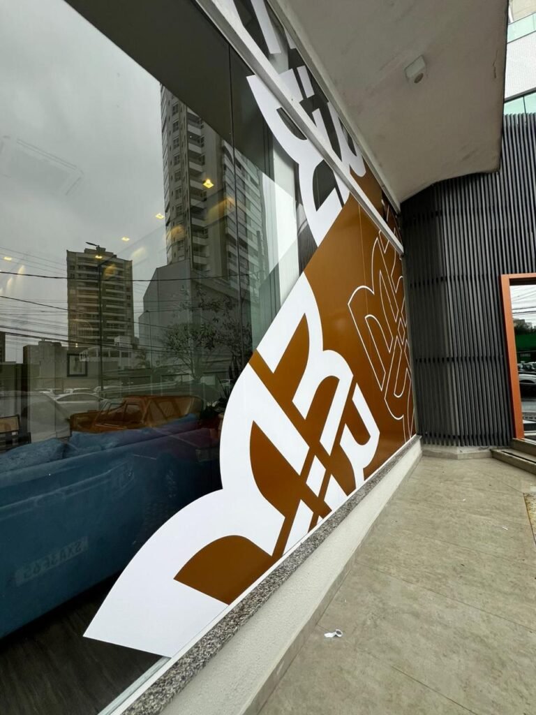 Adesivo personalizado em Balneário Camboriú e Região