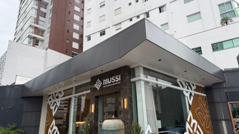 Adesivo personalizado em Balneário Camboriú e Região