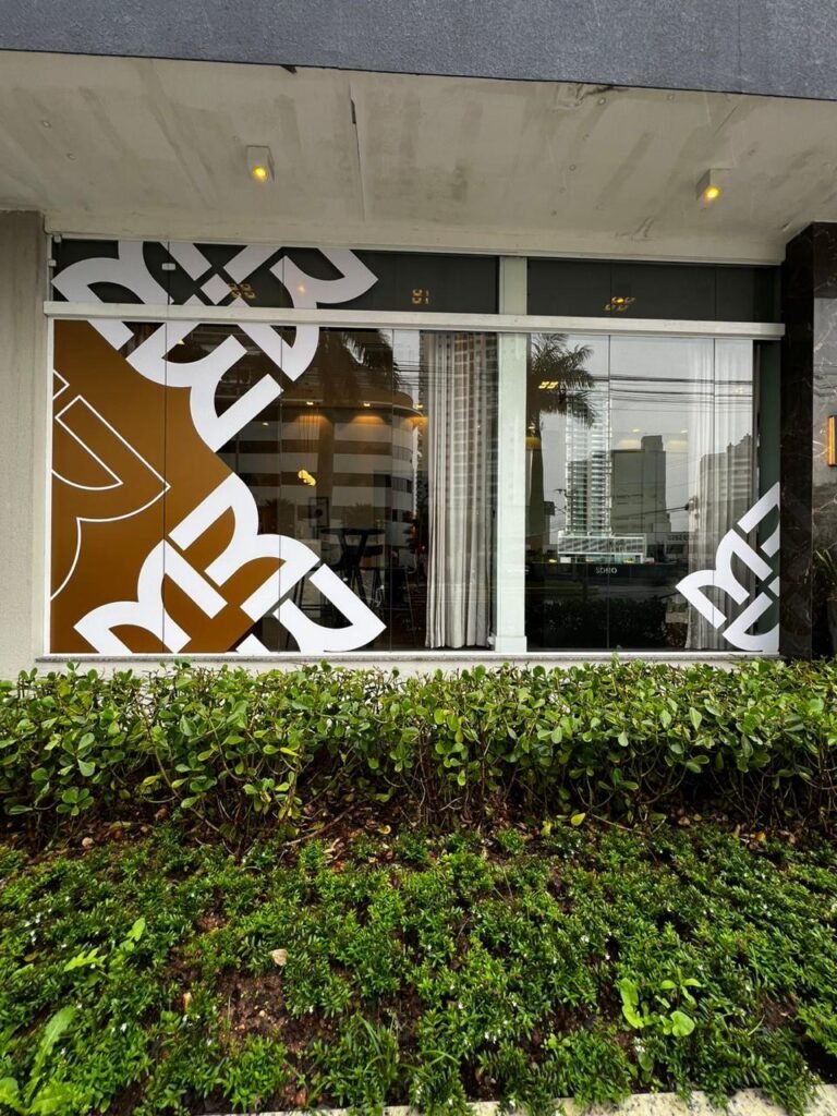 Adesivo personalizado em Balneário Camboriú e Região
